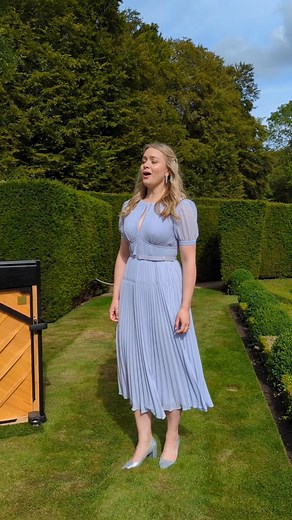 102K views · 2.5K reactions | A sublime aria from Puccini’s opera ‘La rondine’, sung by soprano Camilla Harris in the beautiful Walled Garden at Wormsley. Camilla is singing Mozart’s Così fan tutte at Garsington Opera this summer  garsingtonopera.org | Classic FM | Facebook
