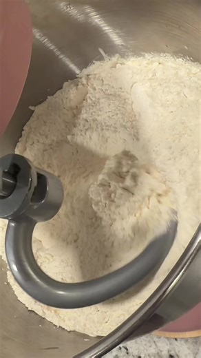 Effortless Sourdough Mixing with Stand Mixer Tips