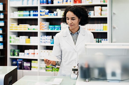 4 challenges impacting the healthcare supply chain | IBM