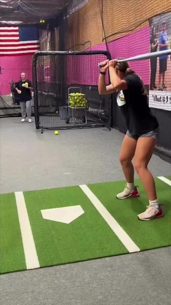 Make your next event unforgettable with the Viral Dubai Strawberry Cup! Perfect for weddings, birthdays, baby showers, corporate events or any celebration, this delicious treat will wow your guests with its refreshing, sweet flavors and stunning presentation. Ice cream and boba drinks are also available. Book today for 10% off . Use code 10off2025. #dubaichocolate #dubaistrawberrychocolatecup #icecream #orangecounty #losangeles #pistachiocream #catering #caterweddings #caterbirthday #cateringser