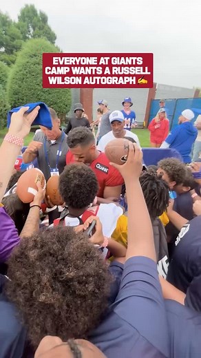 Man of the people 🙌 📺: Back Together Weekend – Live on @NFLNetwork 📱: Stream on #NFLPlus | NFL