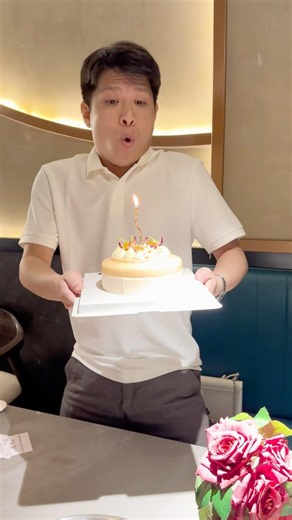 This is what a birthday celebration looks like! 🎂🫣