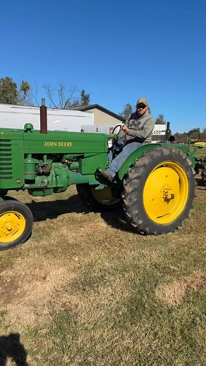 https://dasonlineauctions.hibid.com/catalog/689021/oeth-trust---elberfeld--in 1950 John Deere MT tractor selling online auction Wednesday, November 12 6 PM CST . | Dimmett Auction Service