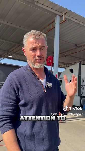 DRIVER ERROR or ENGINE FAILURE??? 🤔😬 #dieselmechanic #dieselrepair #dieseltrucks #owneroperator #semitruck