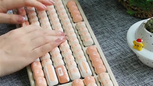 馒头乐园AKKO108B馒头乐园圆滚滚的好可爱啊#馒头乐园#AKKO#618必买穿搭好物清单#数码-7507898888125205795