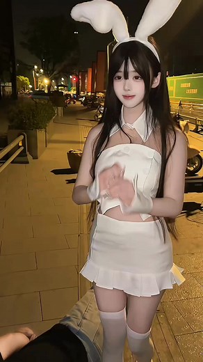 90K views · 1.6K reactions | 这个闺蜜是真吓我一跳 修睿！ #甜妹 #失眠熊 | Setup Cosplayer | Facebook