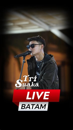 TRI SUAKA LIVE DI BATAM! ✨ Malam paling heboh di Batam!  Suara merdu + vibes pecah bikin semua ikut sing along bareng  Thank you Batam! Kalian luar biasaaa!   Tri Suaka – Live Performance  Batam, Indonesia Slide ke kanan  buat lihat momentnya  #TriSuaka #LiveInBatam #BatamConcert | Rahmat Ujang Cel | Facebook