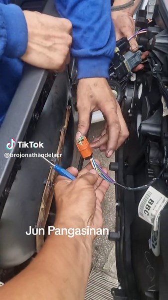 REPAIR POWER WINDOW MOTOR REPAIR POWER WINDOW SWITCH FORD FIESTA #fyp #repair #powerwindowrepair #powerwindow #Junpangasinan #gawangjohndenver #Brojonathandelacruz #fordfiesta