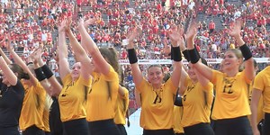 Wayne State & Nebraska sweep to victory at record breaking Volleyball Day