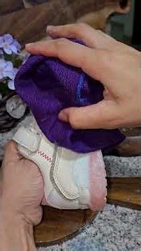 Just 3 ingredients you have at home are enough to leave your shoes so clean