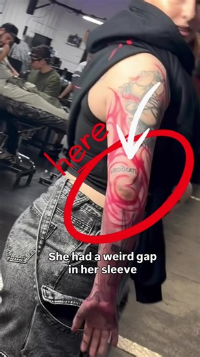 She came to me because her sleeve had a lot of open and broken spaces that made the arm look a bit awkward. The tattoos were already there, but they weren’t connected, and the gaps felt random rather than intentional. So we decided to work on a gap filler for a sleeve that would bring everything together. This gap filler for a sleeve was done freehand, designed directly on her arm to connect the existing pieces and make the sleeve flow better. The goal with this gap filler for a sleeve was simpl