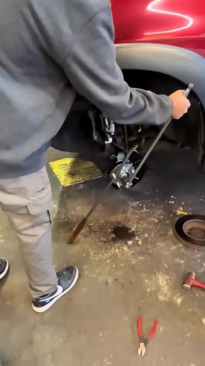 Mechanic Fail Compilation: Hilarious Mistakes Part 4