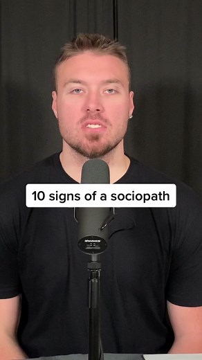 10 Signs of a Sociopath: Recognizing Sociopathic Traits