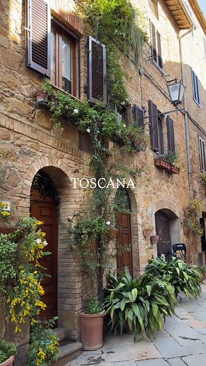 141K views · 27K reactions | Tuscany, Italy  ️ Get my Italy map to discover more stunning places across the country  #toscana #tuscany #italia #italy #pienza #montepulciano #valdorcia | Francesco Meola Photography | Facebook