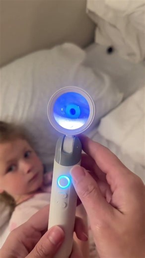 The best way to check your kids ears 😮