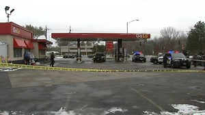 2 shot at GoLo gas station in Lansing, police say