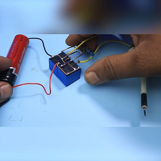 2.6K views · 47 reactions | How To Make Motor Direction Changer With 2 5v Relay And A SPDT Switch | Creative Goutam | Facebook