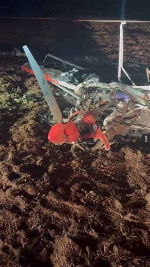 WARNING: SHOCKING CONTENT - Video material of the aircraft crash wreckage at the Middelburg Airfield that claimed 2 lives Disclaimer: The Middelburg Observer has included images and video material of this afternoon’s aircraft wreckage to accurately inform our readers about the severity of the event. No human remains are shown, however, the content may be distressing to sensitive readers.