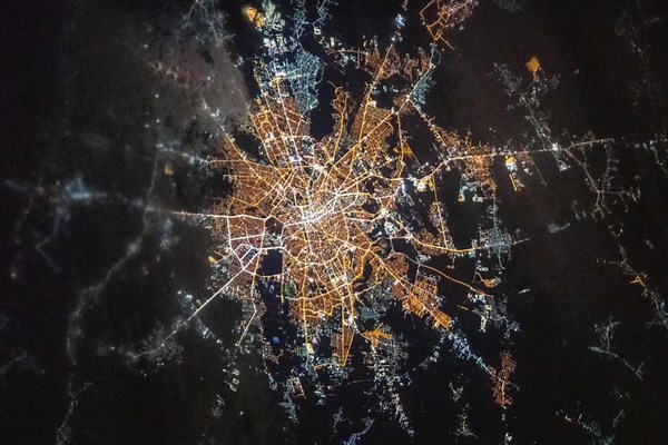 Bucharest view from #iss #night #5pasidebine #misiuneatiktok #fy #fyp #foryou #viral #iohanis