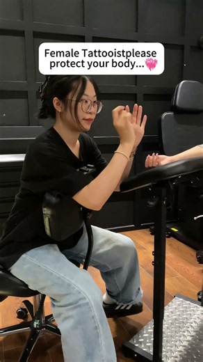 The Hidden Pain of Tattoo Artists: How to Save Your Back & Neck #ProtectYourBody #FemaleTattooist