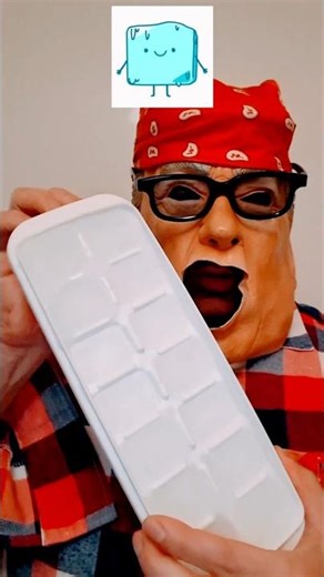 ASMR SOUND / EATING ICE CUBES 🧊 #Shorts