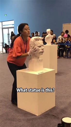 What statue is this?#science #usa #popular #statue | marilyn monroe statue