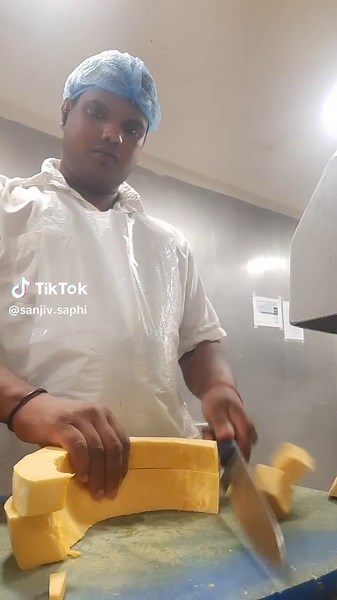 Cheese Cutting Technique in a Professional Kitchen