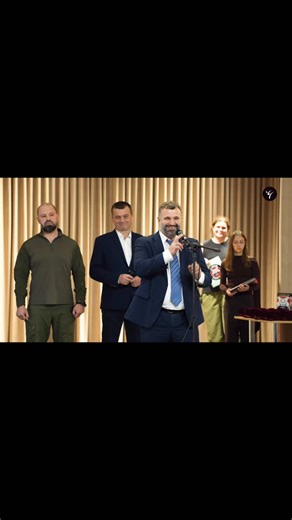 Ukrainian Karate Federation on Instagram: "20 грудня відбувся благодійний вечір до 25-річчя одного із найстаріших клубів Української Федерації Карате - Shogun @shogun_sports_corporation , організований спільно з благодійним фондом «На Часі» @charity_ontime , що об’єднав друзів, партнерів і небайдужих людей навколо головного – реальної допомоги Збройним силам України У межах заходу було передано унікальний наземний роботизований комплекс «Дробот» @drobot.army для потреб 72-ї окремої механізованої