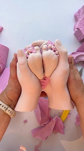 3.1M views · 10K reactions | The demoulding of Anahera with her Mummy & Daddy  #wellingtonnz #wellington #kapiti #kapiticoast #lifecasting #3dcasting #babycasting #handcasting #keepsake | Rosie's Casting Studio | Facebook