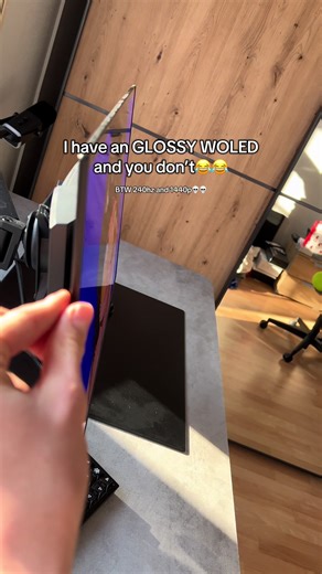 Showcasing My GLOSSY WOLED Display Setup