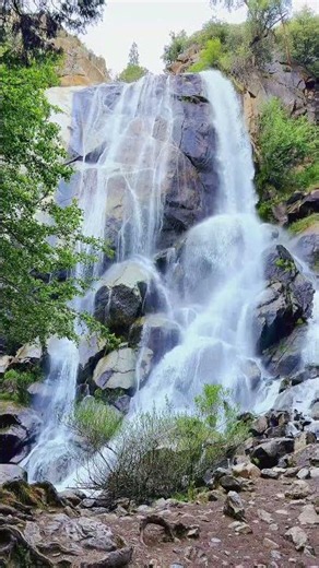 A hidden waterfall in Sequoia National Park #Sequoia #Waterfall #Nature