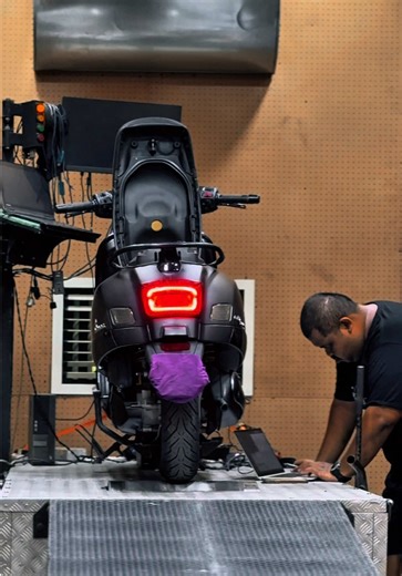 Vespa GTS 300 Service and Remapping Guide