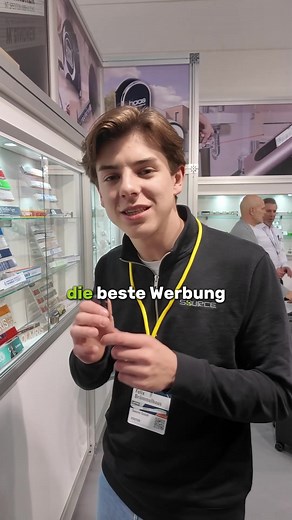 Kreative Werbung mit Zollstöcken der Bundeswehr