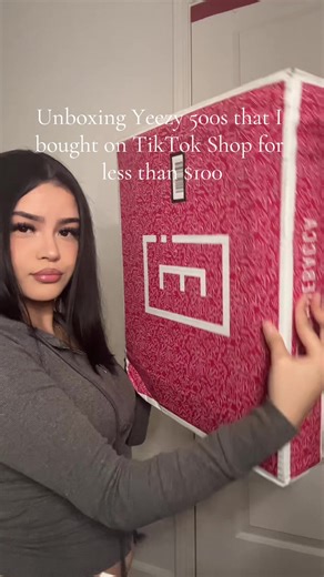 this is my first pair of Yeezys so idk if they legit… what do yall think? 🤨🤨 #yeezy500 #yeezy #sneakers #tiktokshop