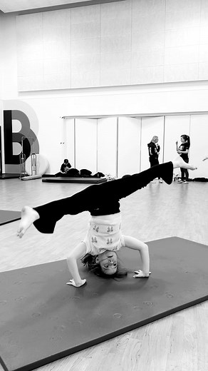 Acro Dance Class with Leila: Learn and Shine