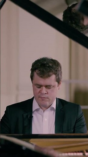 Benjamin Grosvenor performs Chopin's Piano Concerto No. 1! 🎹🎶 #chopin #orchestra #classicalmusic