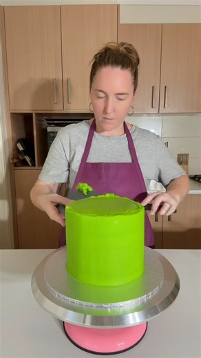 4.4K views · 48 reactions | Another Easy Minecraft Cake Design  I got these toy figures from Bake Boss, I have posted a picture of the package in the comments 殺 Any questions please let me know! #foryoupageシ #fypシ #cakes #cakedecorating #birthdaycake #minecraft #easycake | Stacey Bakes Cakes | Facebook