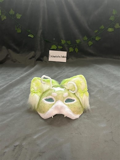 Green Space Felted Cat Mask - Etsy