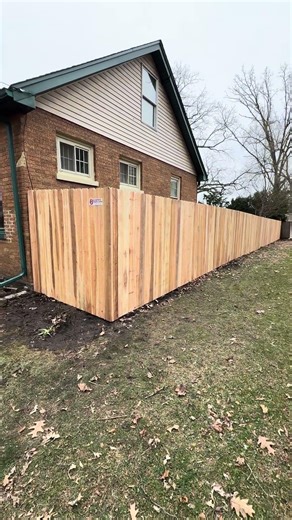 Cedar Dog-Ear Fence #nodigfence #cedarfence #diy #noconcrete