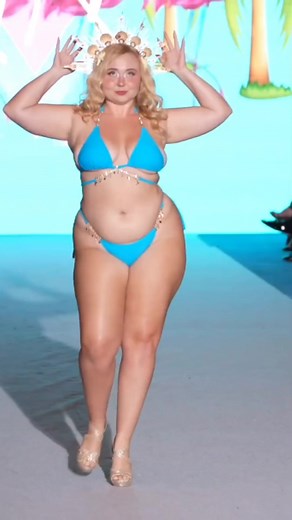 Bikini fashion show | New York fashion week | Catwalk #reels #fashion #reelsfb #performance #slow #model #catwalk #StarsEverywhere | Trendy Things