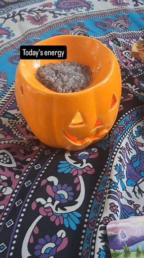 Today's energy #oraclecards #moonrituals #spiritualgrowth #moonmanifesting #manifestyourdreams | Mystical Moon Rituals