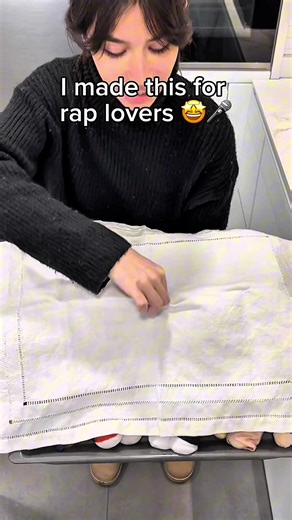 Is this the Perfect Gift? 🎁 🤩 #hellokitty #rappers #plushies #artists Rappers in their Hello Kitty Version 🧸🎤