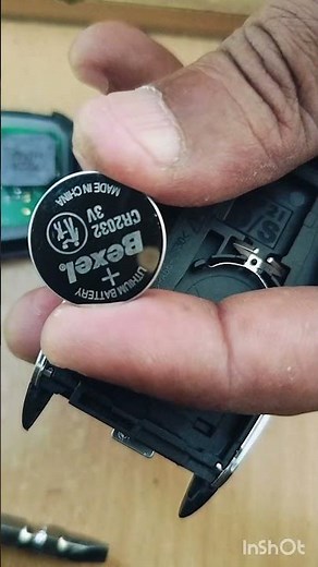 Kia/Hyundai Remote Key Battery Replacement. How to Change smart key battery from Kia / Hyundai