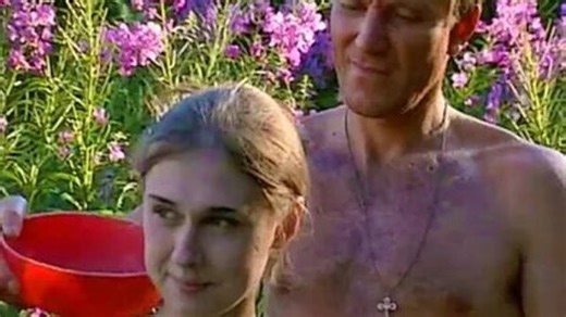 * Фильм: "РУССКАЯ ЛОЛИТА" (2007)