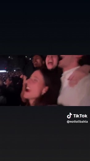 Rosalía's Dance Moves & Fan Love