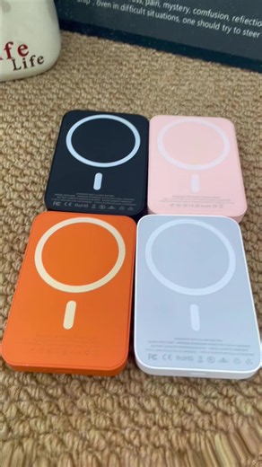 Cargador universal Powerbank: funciona con iPhone y Android