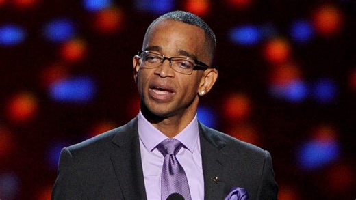 ESPN's Stuart Scott dies after lengthy battle with cancer