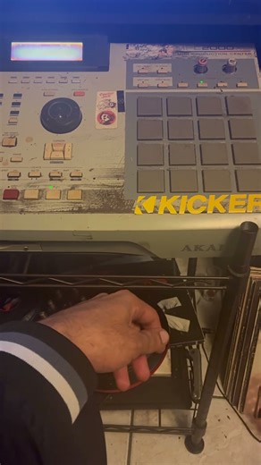 MPC 2000xl Beat #shorts #mpc2000xl #boombap #beatmaking