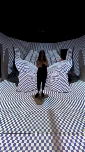 PMW Projection Mapping & New Media Arts on Instagram: "by @aural_eye interactive installation on a sculpture done in collaboration with @globalillumination_ for @cinemamystica ______ #pmw #projection_mapping_world @projection_mapping_world #projection #mapping #projectionmapping #projectionart #videomapping #3dmapping #3dprojection #immersive #immersiveart #inmersivo #sculpturemapping #volume #geometric"