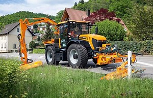 Πολυχρηστικά κάνει τα Fastrac 4000 η JCB